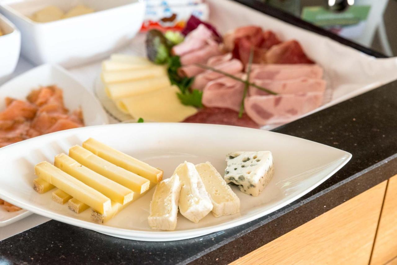Jauch'S Loewen Hotel-Restaurant Neuershausen エクステリア 写真